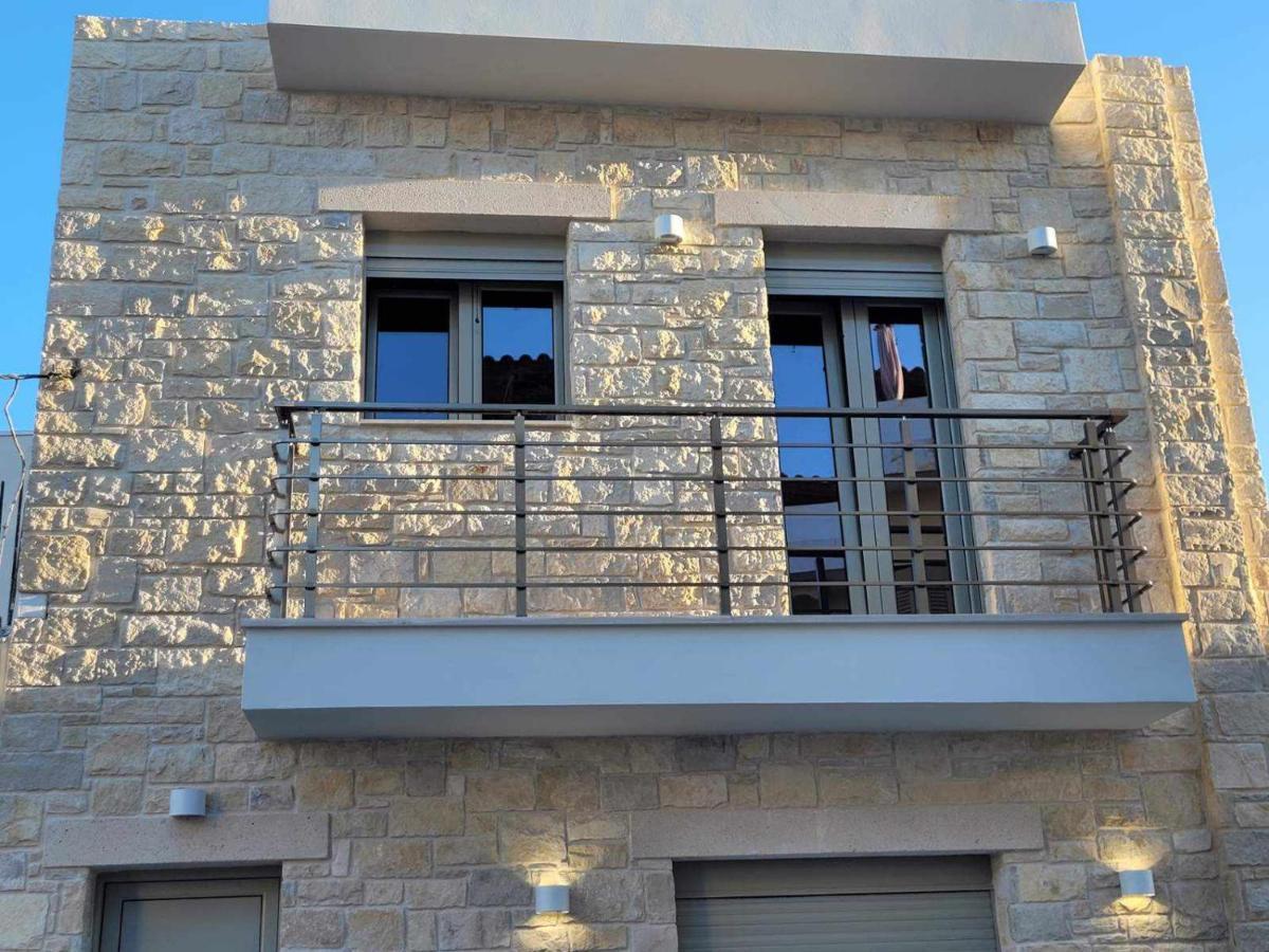 Armonia Small Luxury Apartments Ierápetra Buitenkant foto