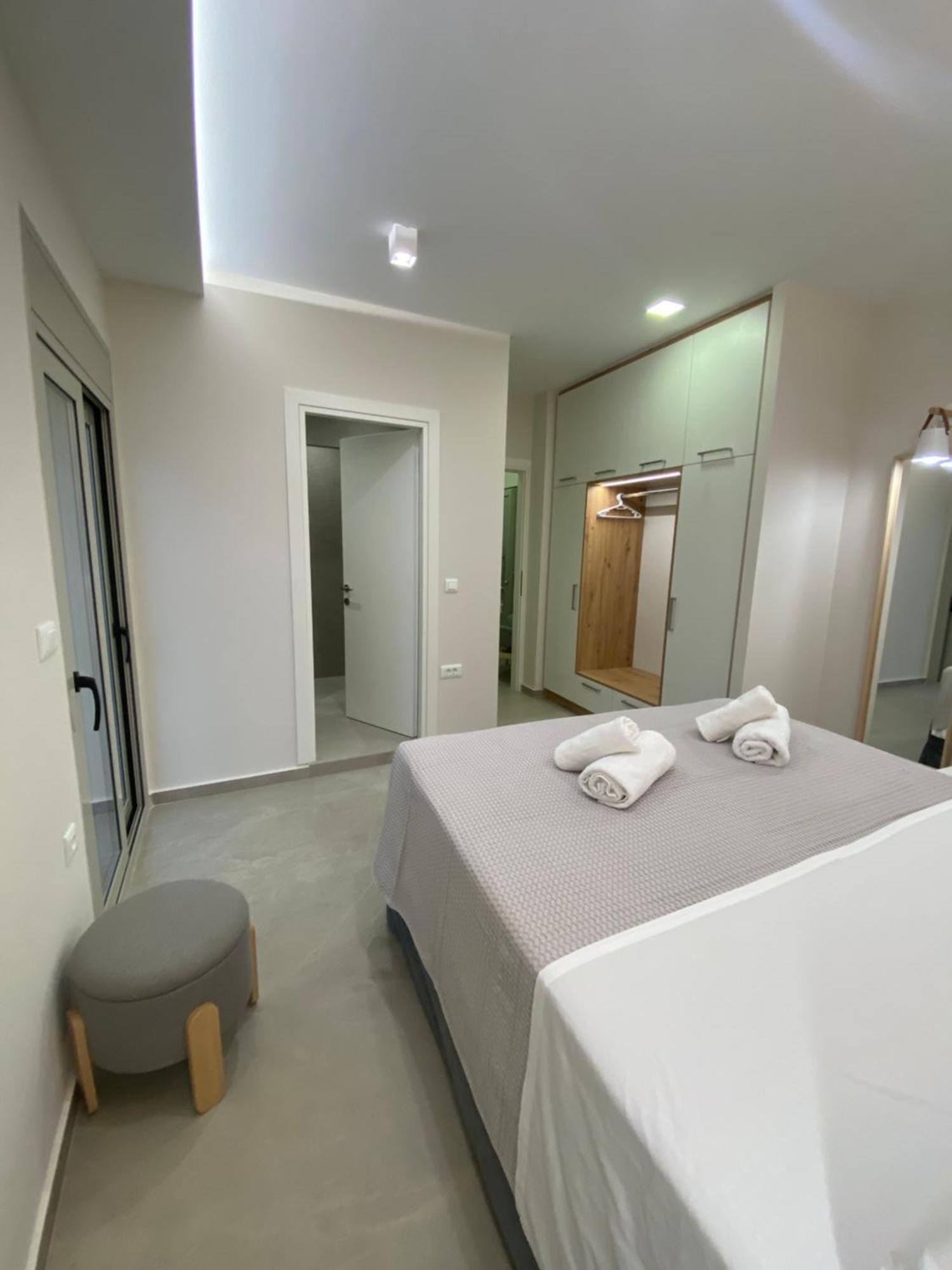 Armonia Small Luxury Apartments Ierápetra Buitenkant foto
