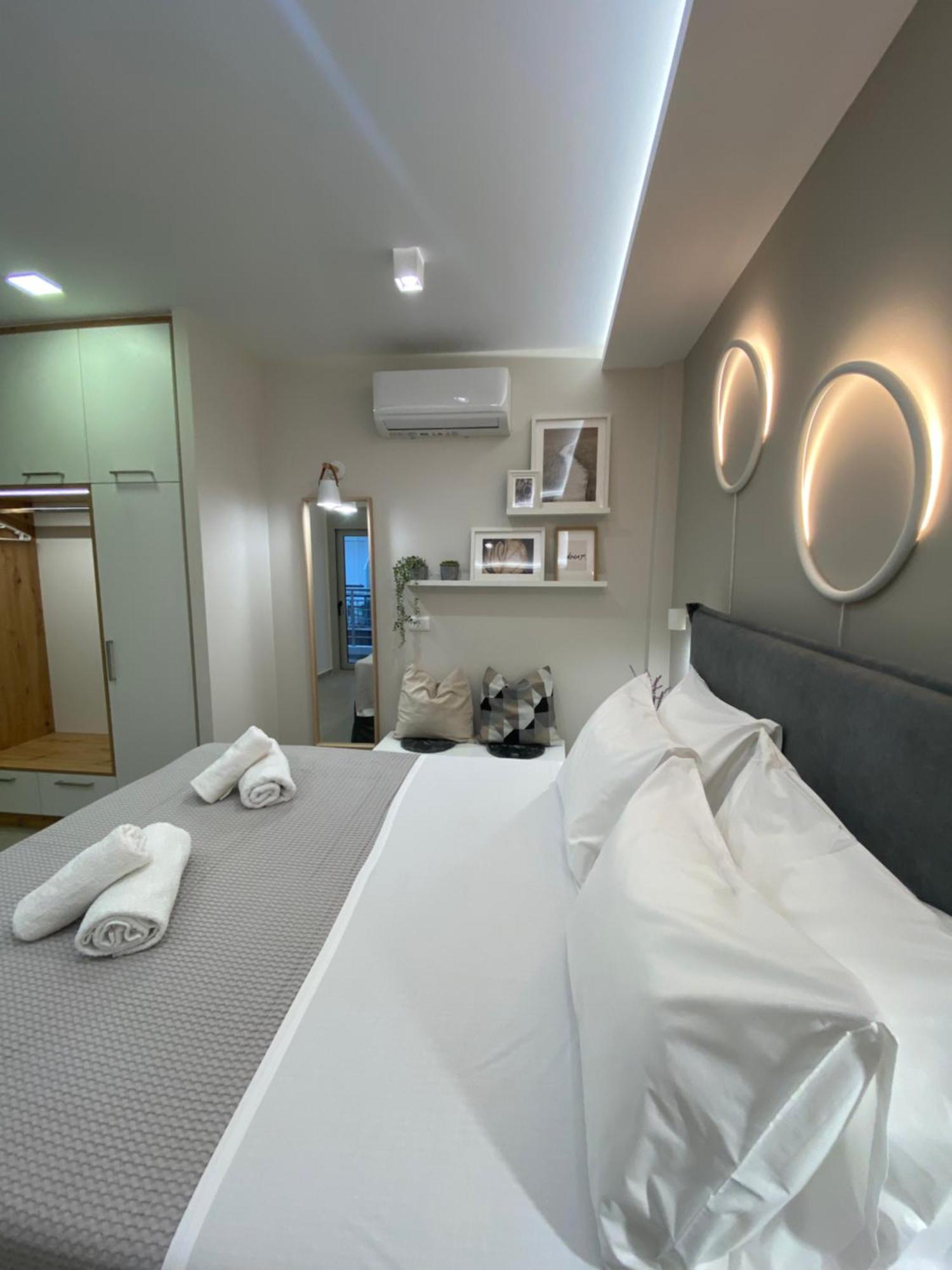 Armonia Small Luxury Apartments Ierápetra Buitenkant foto
